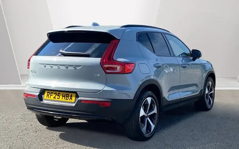 Used Volvo XC40 Plus 197 HP (144 kW) 2025 Grey SUV