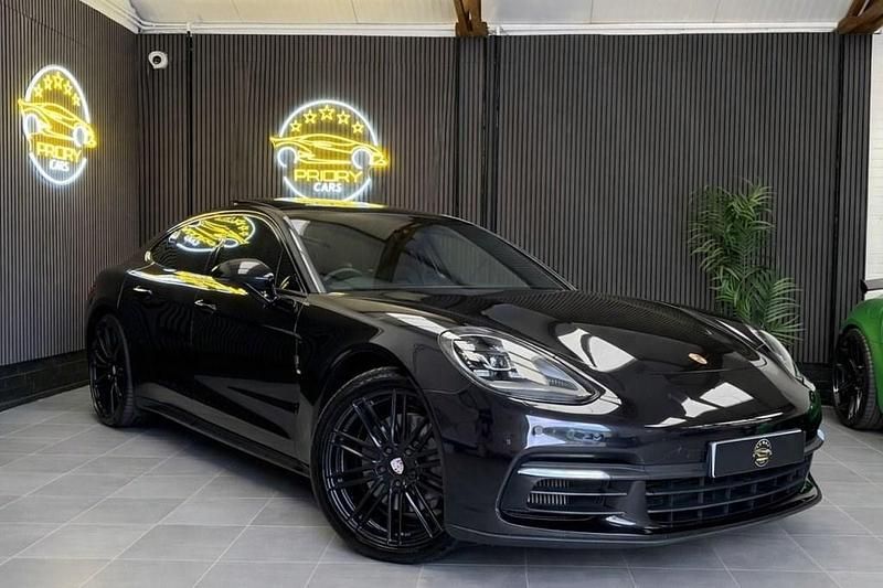 Used Porsche Panamera 421 HP (309 kW) 2017 Black Hatchback