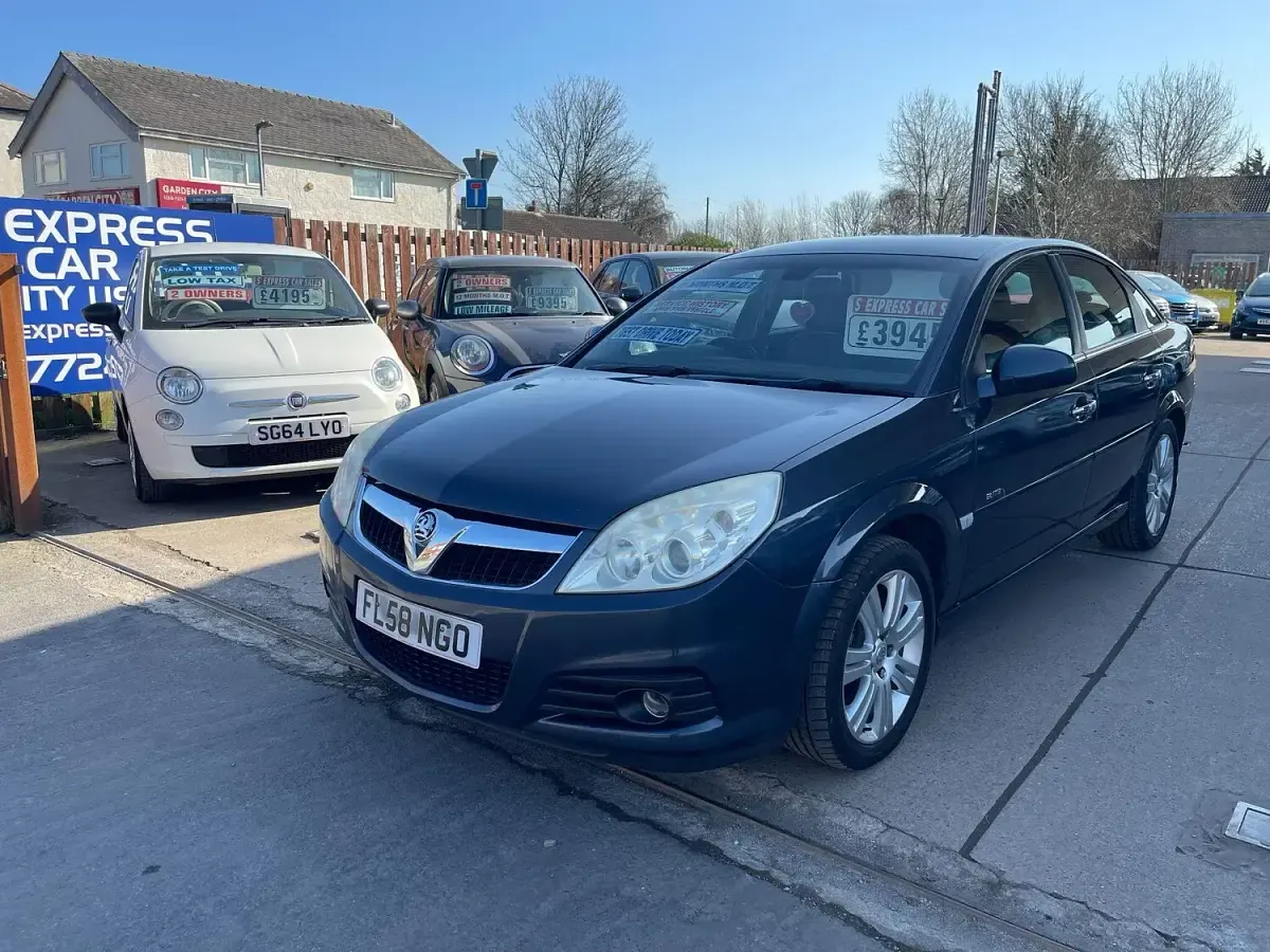 Used Vauxhall Vectra Elite 155 HP (114 kW) 2008 Blue Hatchback