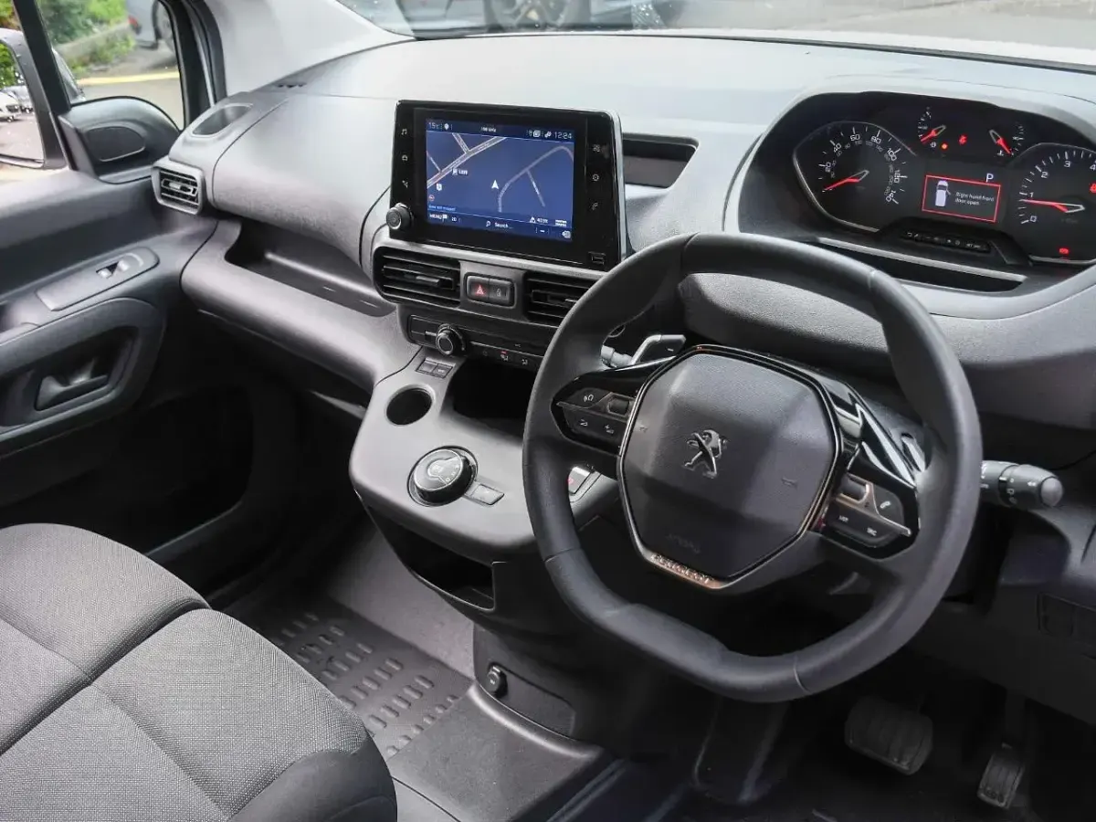 Used Peugeot Partner Premium 130 HP (95 kW) 2023 White MPV