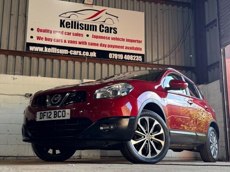 Red Used 2012 Nissan Qashqai Tekna SUV | £3,890 (Fair price) - Image 1/4