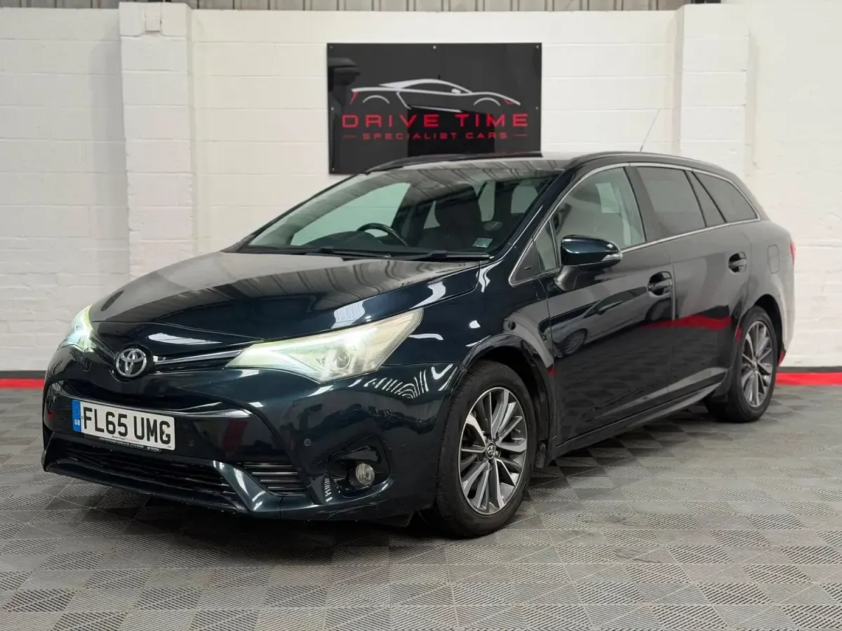 Used Toyota Avensis Business Edition 2015 Grey Estate