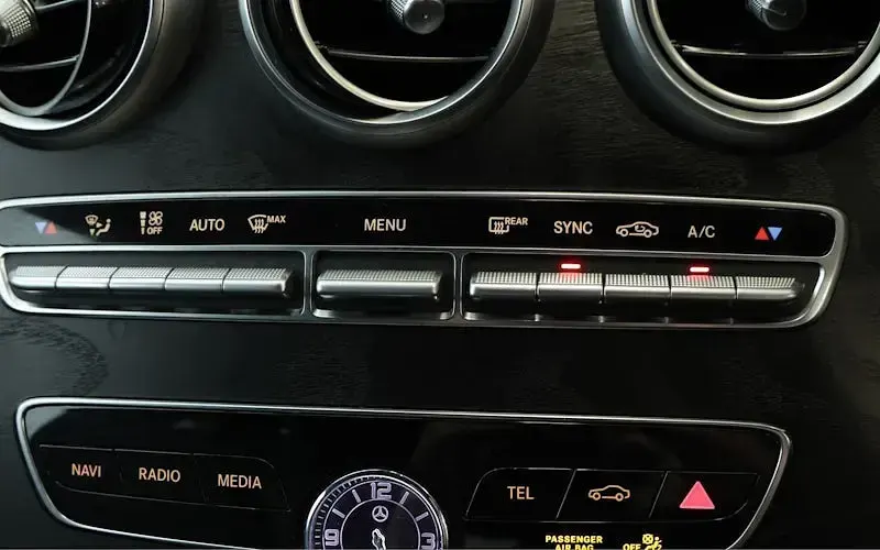 Used Mercedes C200 AMG line 160 HP (117 kW) 2020 Blue Sedan