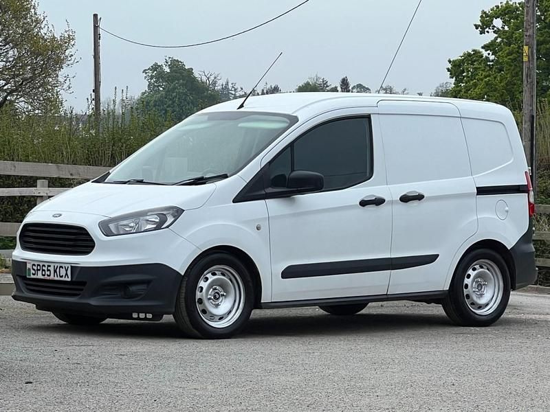 White Used 2016 Ford Transit Van | £4,995 (Expensive) - Image 1/4