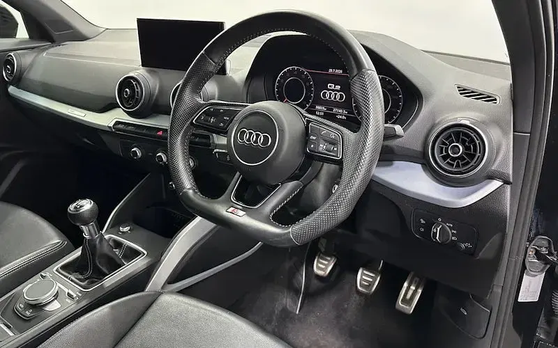 Used Audi Q2 S-Line 116 HP (85 kW) 2020 Black SUV