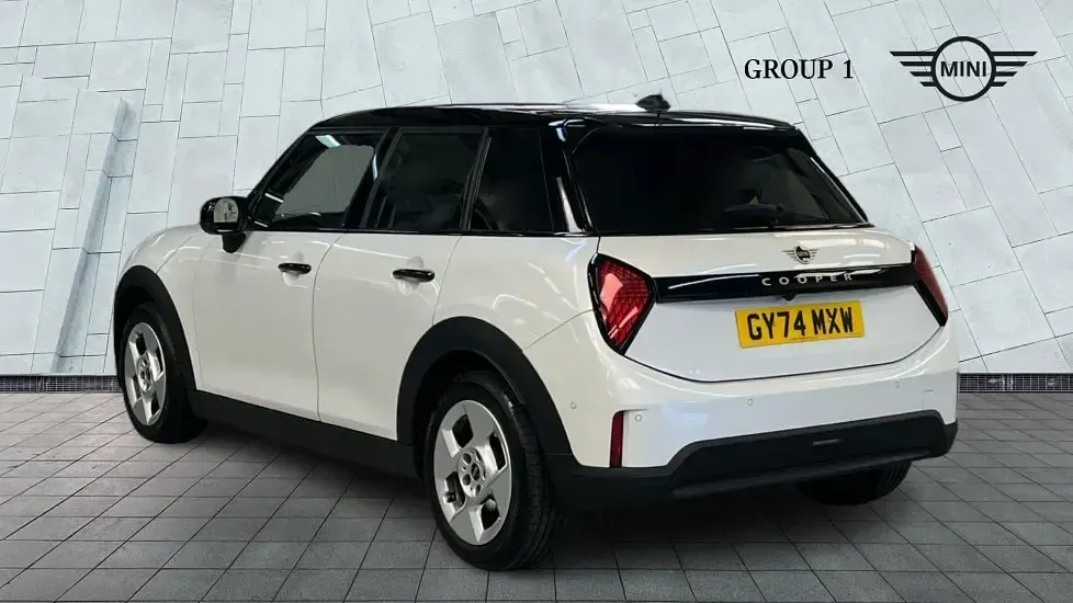 Used Mini Cooper Hatch 156 HP (114 kW) 2024 Black Hatchback