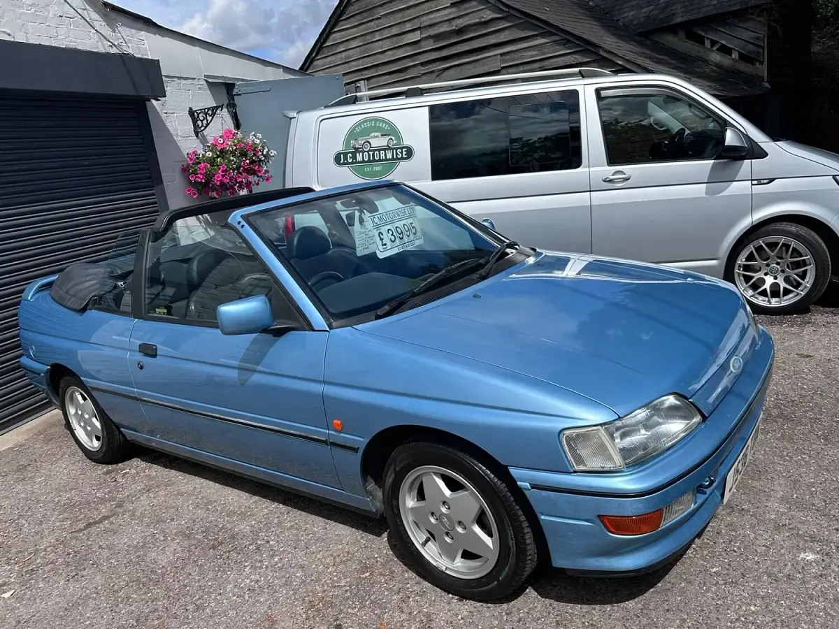 Used Ford Escort Cabriolet Convertible 130 HP (95 kW) 1992 Blue Cabriolet