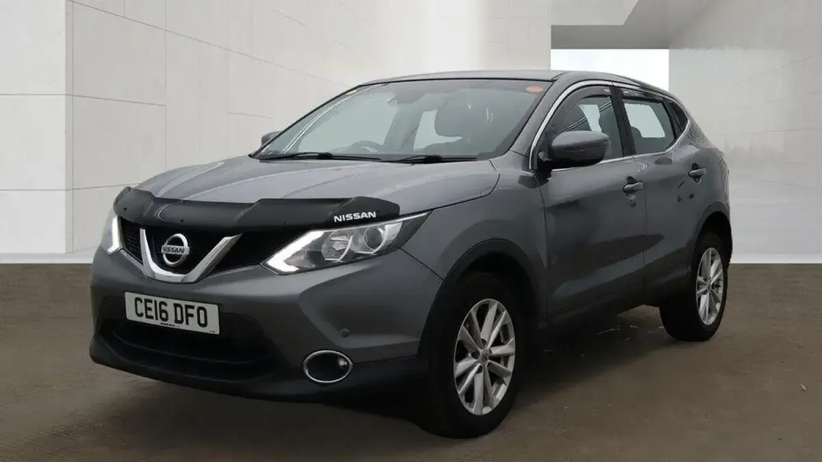 Used Nissan Qashqai Acenta 110 HP (80 kW) 2016 Grey SUV