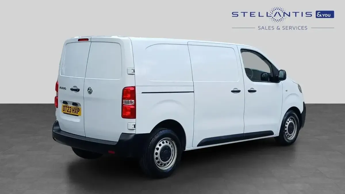 Używany Vauxhall Vivaro S 99 KM (72 kW) 2023 Biały Minivan