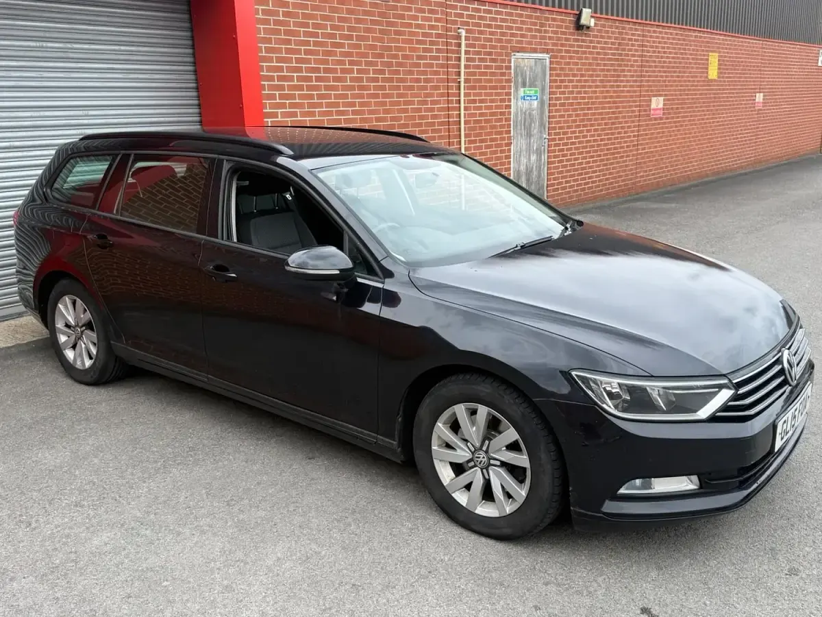 Used VW Passat S 120 HP (88 kW) 2015 Black Estate