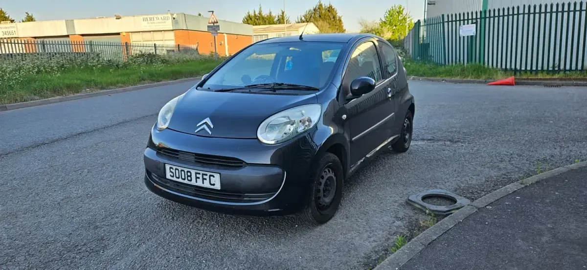 Używany Citroën C1 67 KM (49 kW) 2008 Czarny Hatchback