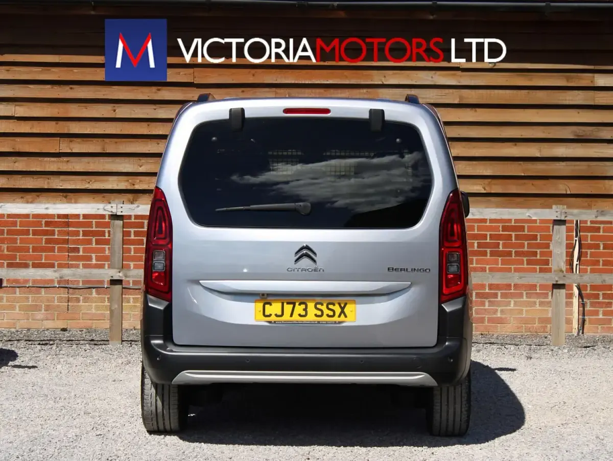 Used Citroën Berlingo Flair 130 HP (95 kW) 2023 Grey MPV