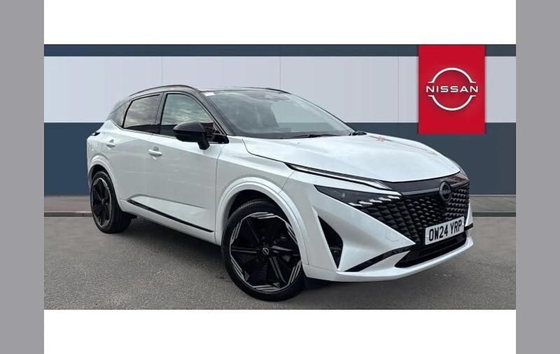 White Used 2024 Nissan Qashqai SUV | £25,778 (Expensive) - Image 1/4