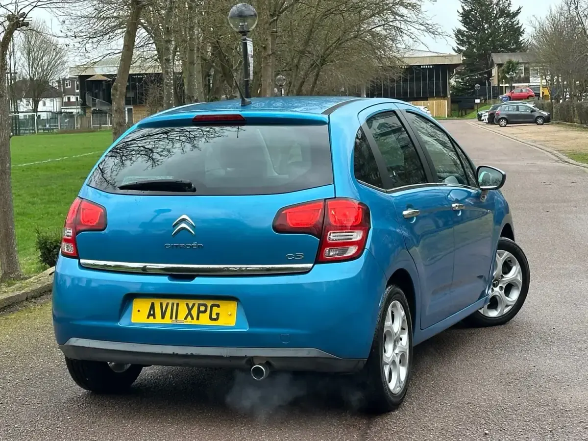Usado Citroën C3 Exclusive 120 HP (88 kW) 2011 Azul Citadino