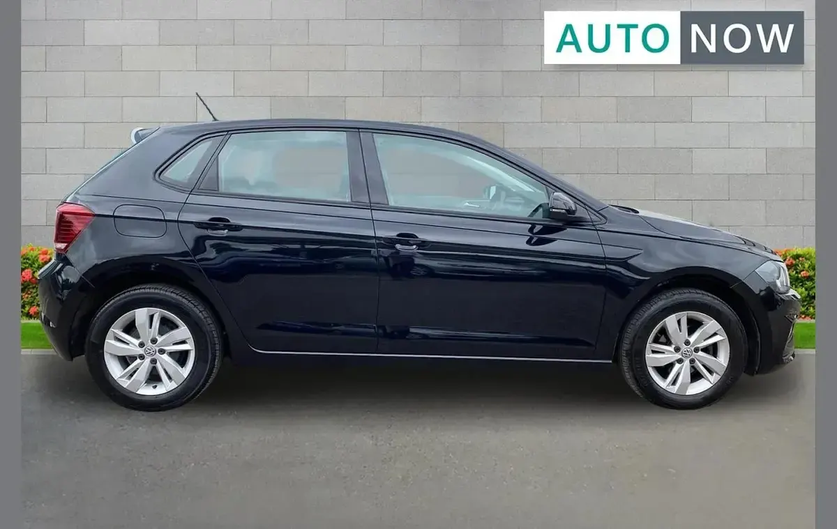 Used VW Polo SE 94 HP (69 kW) 2018 Black Hatchback
