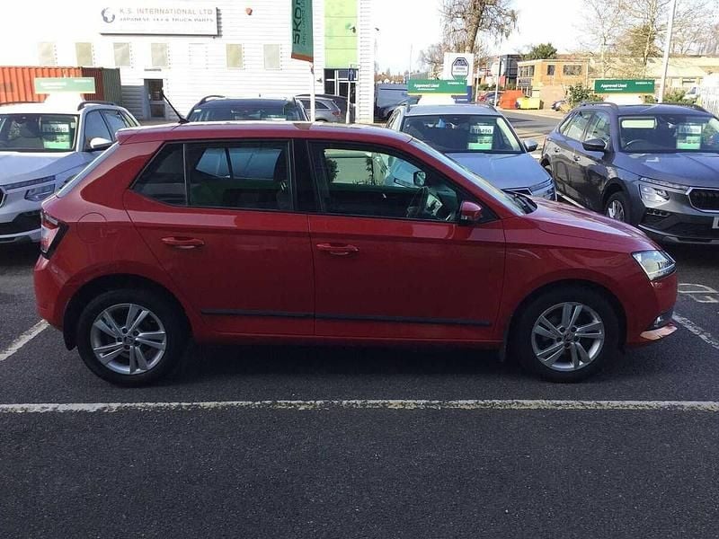 Used Skoda Fabia 70 HP (51 kW) 2018 Corrida red Hatchback