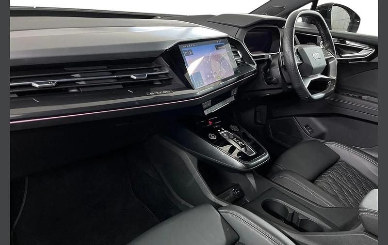 Used Audi Q4 e-tron Advanced 150 kW (204 HP) 2023 Black SUV