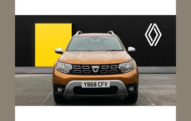 Used Dacia Duster Prestige 113 HP (83 kW) 2018 Orange SUV