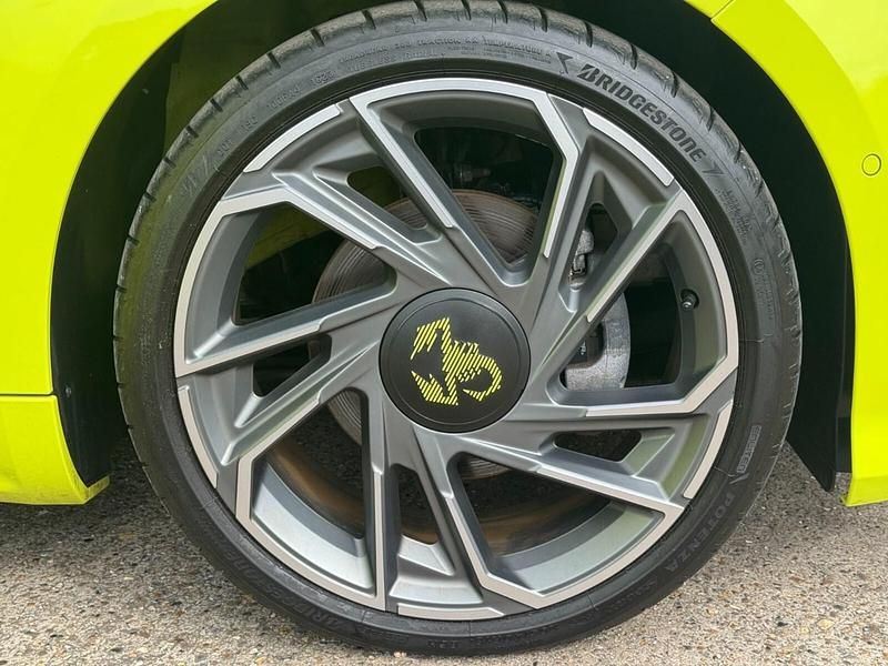 Used Abarth 500e Turismo 114 kW (155 HP) 2023 Green Hatchback