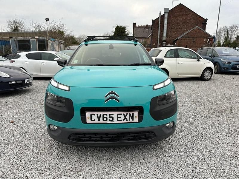 Used Citroën C4 Cactus Flair 100 HP (73 kW) 2015 Blue Hatchback