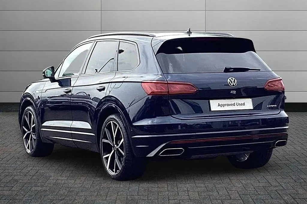 Used VW Touareg R 462 HP (339 kW) 2023 Meloe blue SUV