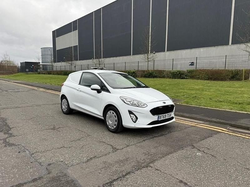Used Ford Fiesta 2020 White Van