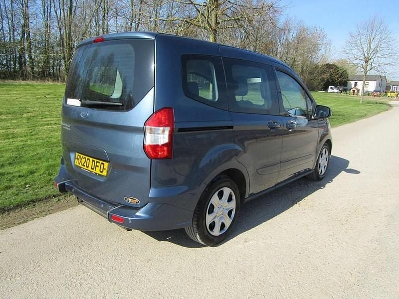 Used Ford Tourneo Courier Zetec 2020 Blue MPV