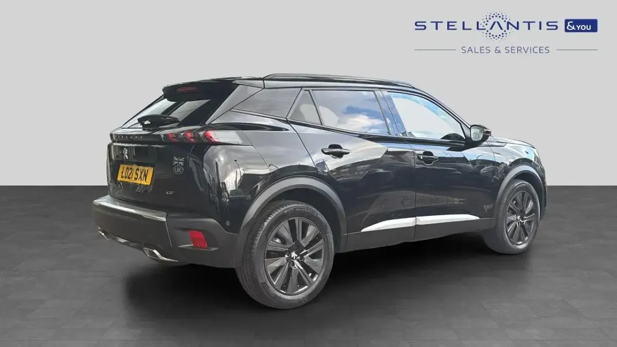 Używany Peugeot 2008 Premium 153 KM (112 kW) 2021 Czarny SUV