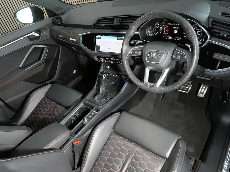 Used Audi Q3 Advanced 400 HP (294 kW) 2021 Black SUV