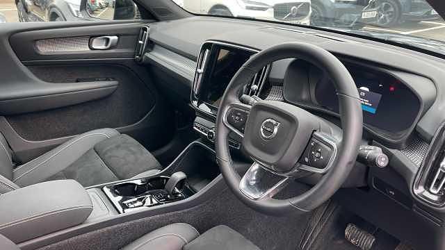 Usado Volvo XC40 Plus 161 HP (118 kW) 2025 SUV