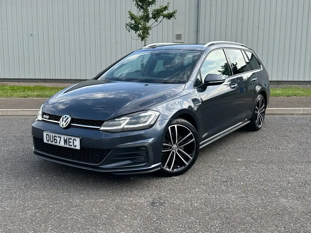 Used VW Golf VII GTD 184 HP (135 kW) 2017 Blue Estate