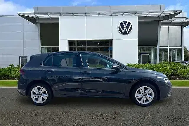 Used VW Golf VIII Life 130 HP (95 kW) 2023 Grey Hatchback