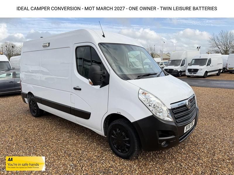 Used Vauxhall Movano 130 HP (95 kW) 2018 White MPV