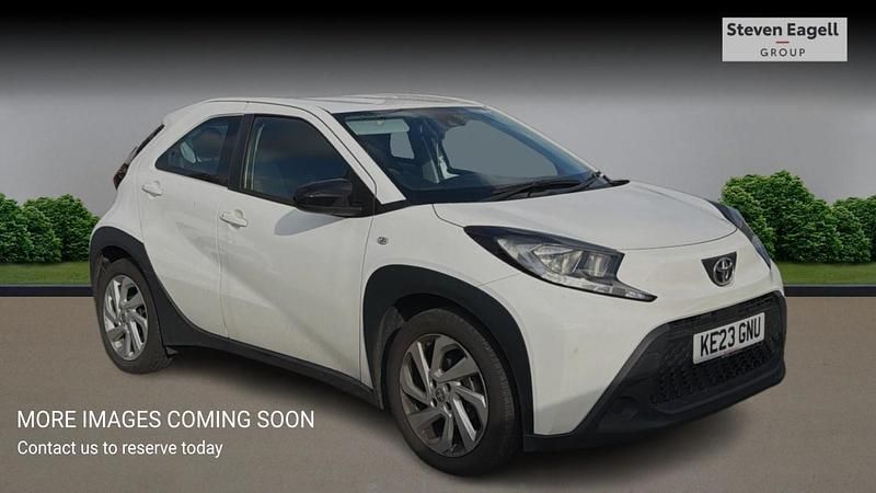 White Used 2023 Toyota Aygo X PURE SUV | £12,036 - Image 1/4