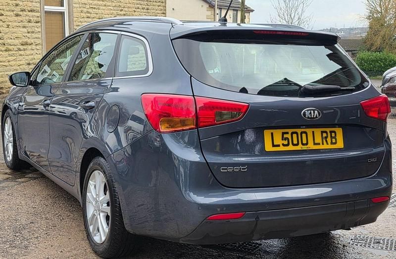 Used Kia Ceed Sportswagon 126 HP (92 kW) 2013 Blue Estate