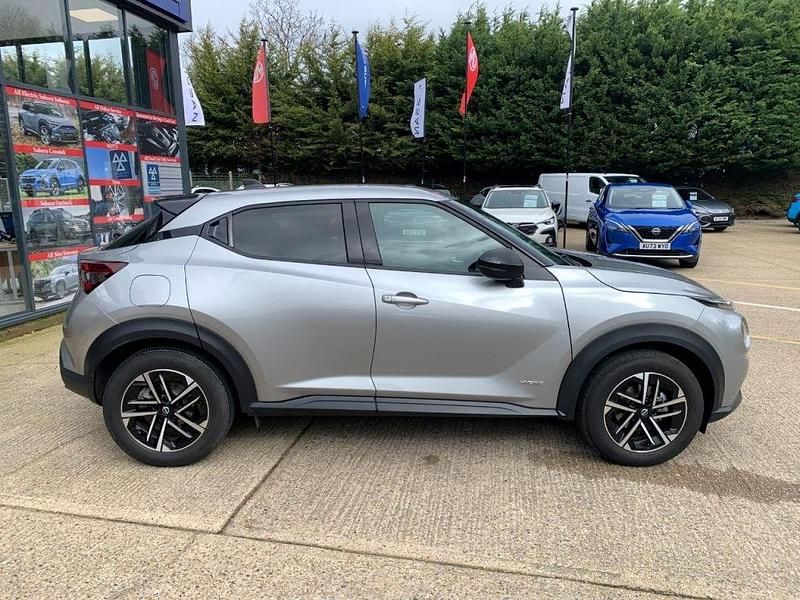 Used Nissan Juke N-Connecta 143 HP (105 kW) 2024 Silver SUV