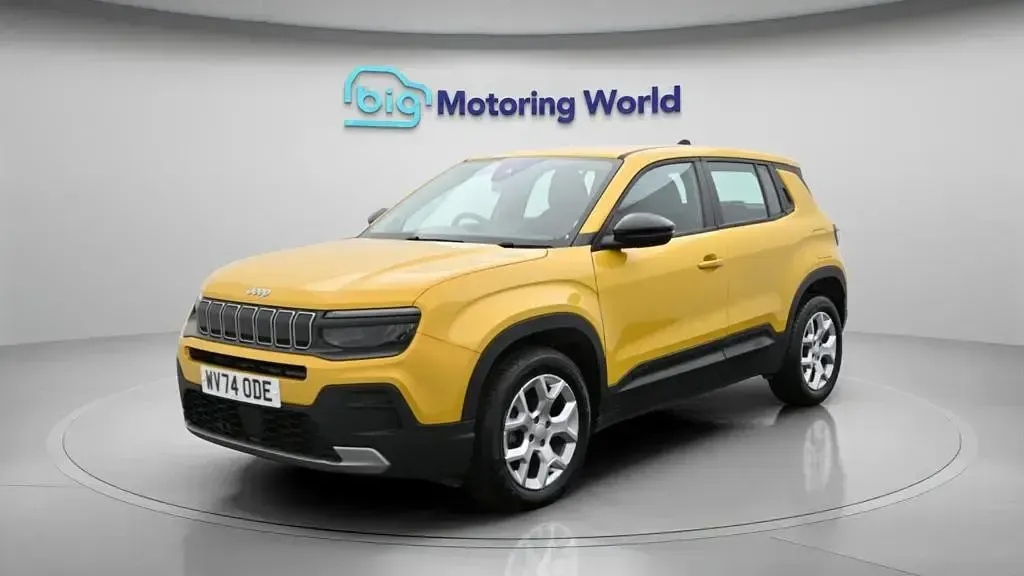 Used Jeep Avenger Altitude 100 HP (73 kW) 2024 Yellow SUV