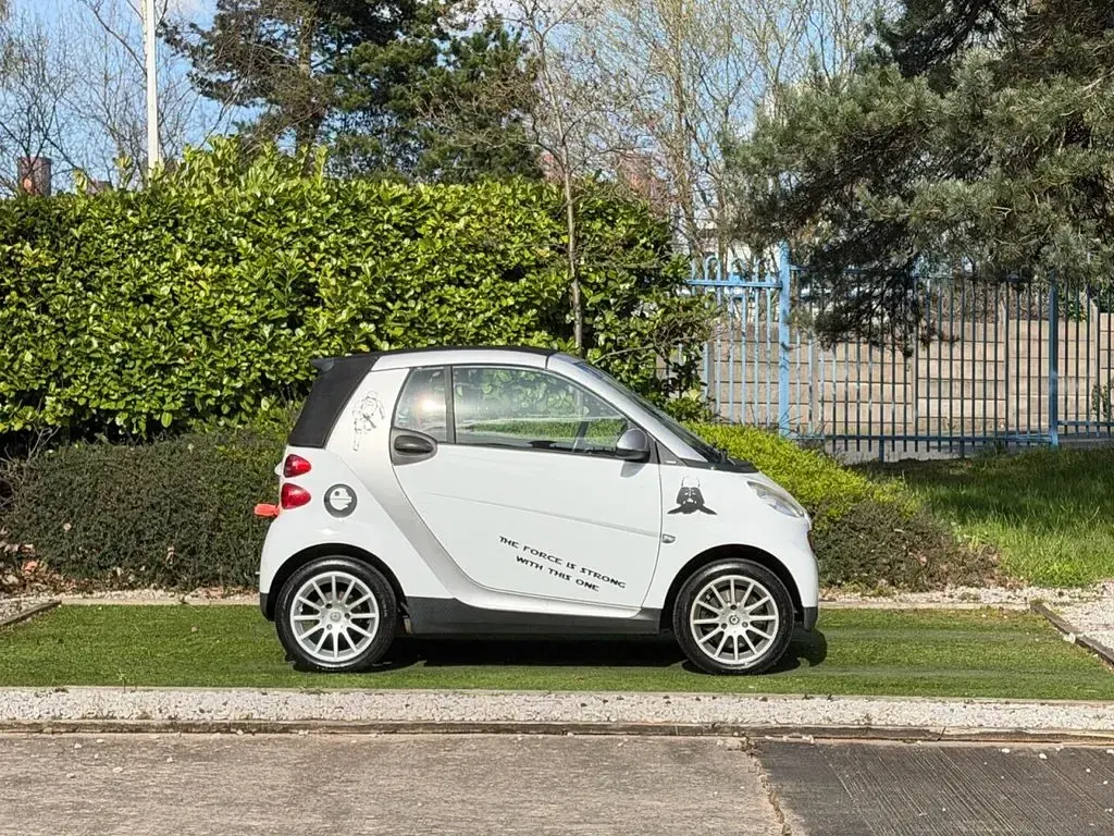 Used Smart ForTwo Cabrio Passion 71 HP (52 kW) 2008 Silver Cabriolet