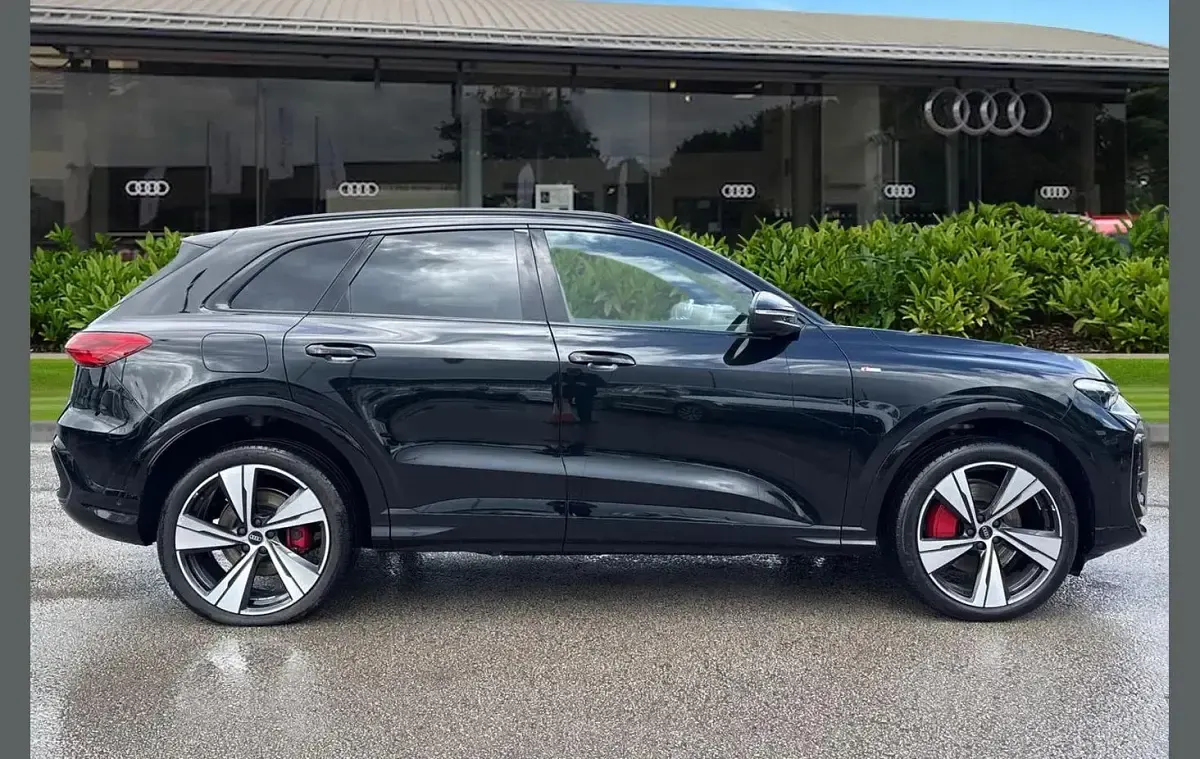Used Audi Q5 Comfort 204 HP (150 kW) 2026 Black SUV