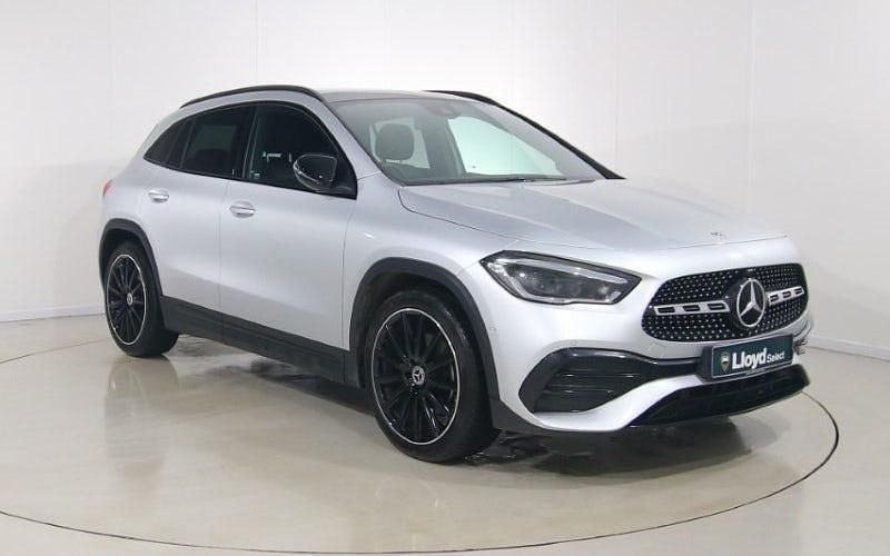 Usado Mercedes GLA220 AMG line 190 HP (139 kW) 2022 SUV