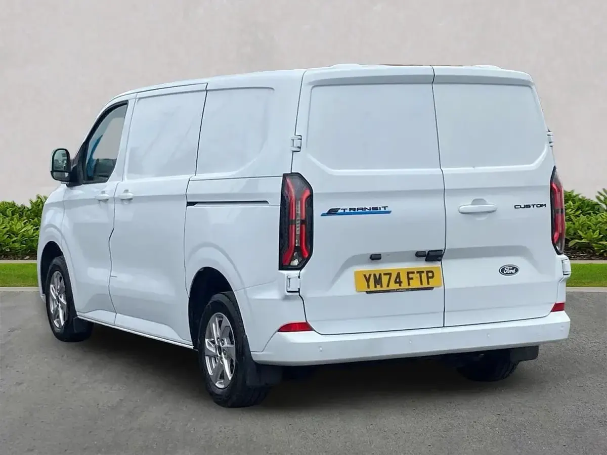 Used Ford E-Transit Limited 100 kW (136 HP) 2024 White Van