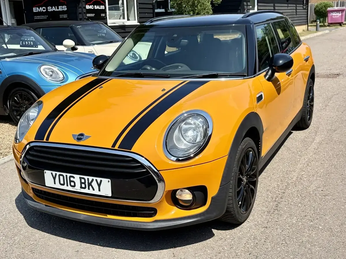 Used Mini Cooper Clubman 136 HP (100 kW) 2016 Orange Estate