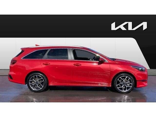 Used Kia Ceed Sportswagon 138 HP (101 kW) 2025 Red Estate