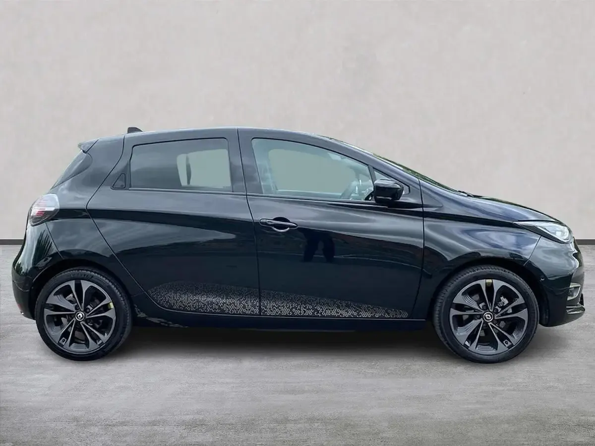 Used Renault Zoe Iconic 100 kW (136 HP) 2023 Black Hatchback