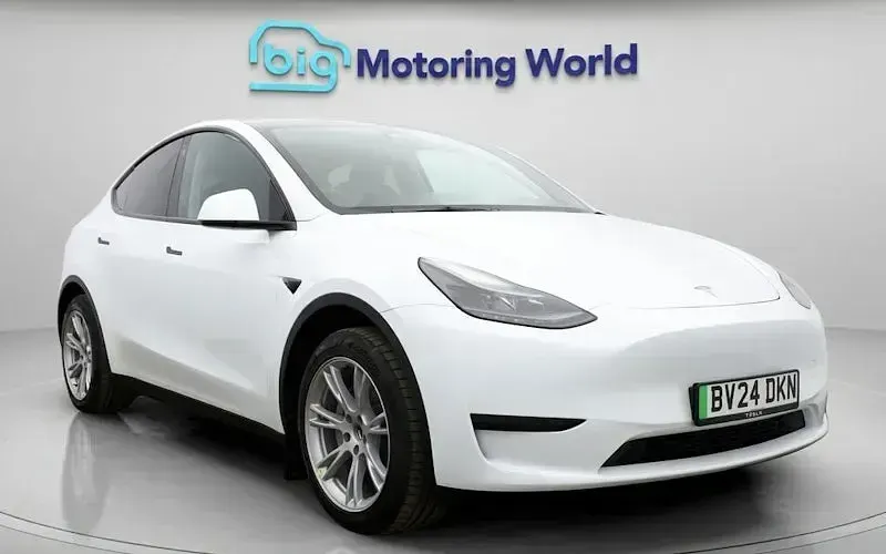 Used Tesla Model Y Standard Range 219 kW (299 HP) 2024 SUV