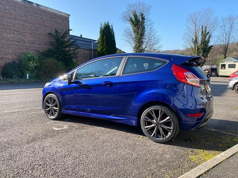 Used Ford Fiesta ST-Line 125 HP (91 kW) 2017 Blue Hatchback