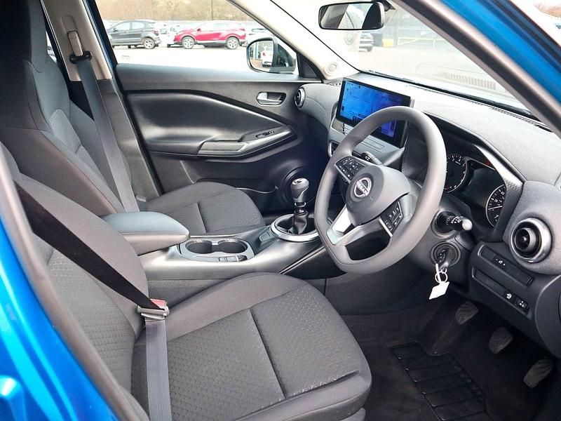 Used Nissan Juke Acenta Premium 117 HP (86 kW) 2024 Blue SUV