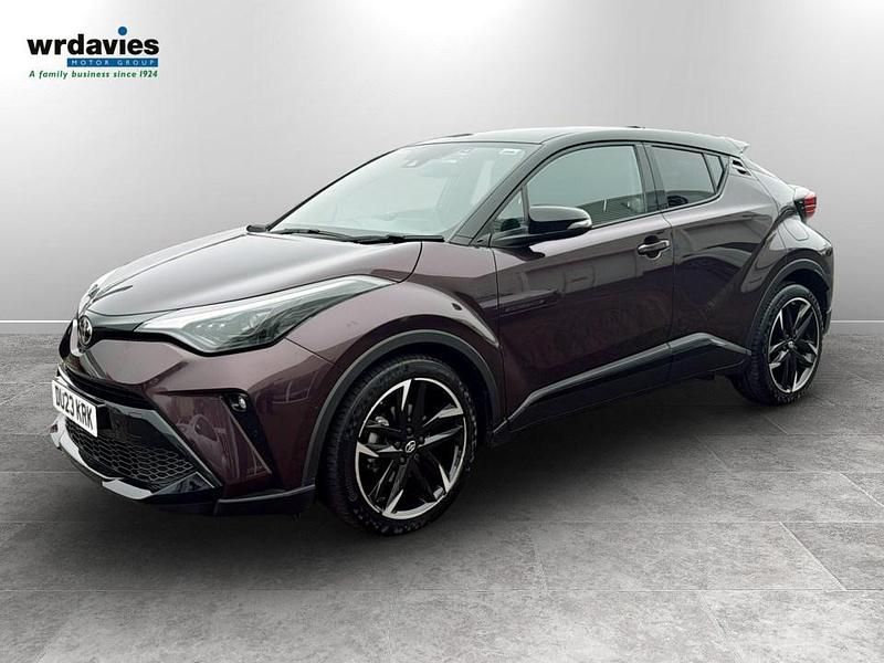 Used Toyota C-HR Sport 122 HP (89 kW) 2023 Deep amethyst / bi tone SUV