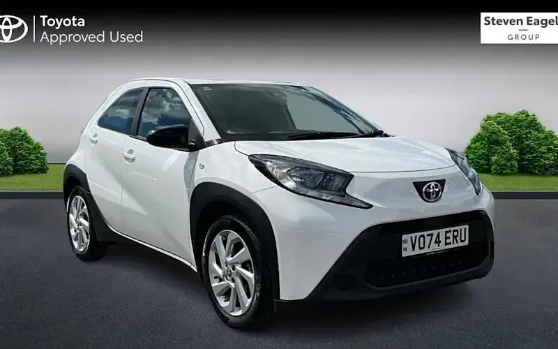 Used Toyota Aygo X PURE 72 HP (52 kW) 2024 SUV