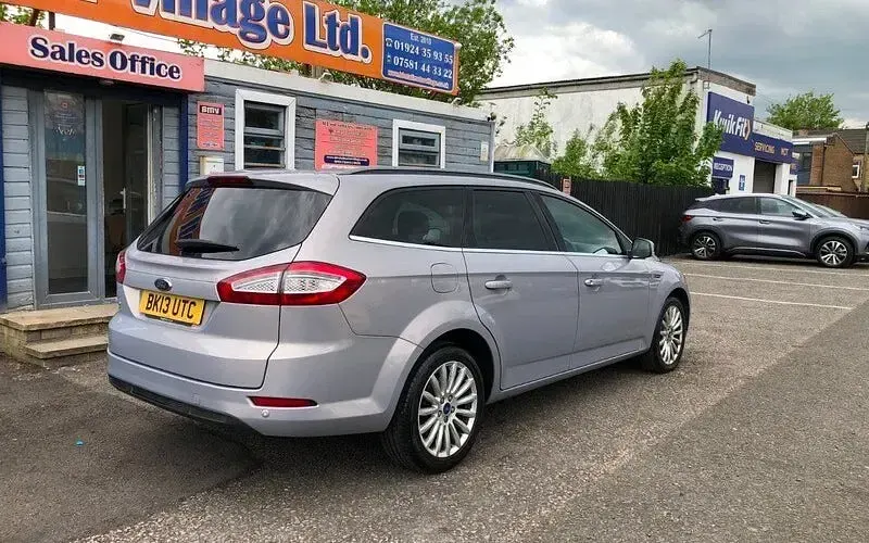 Used Ford Mondeo Business Edition 140 HP (102 kW) 2013 Silver Estate